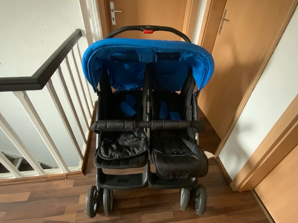 Kinderwagen für Zwillinge in Beckingen