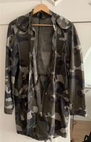 Camouflage leichte Jacke Gr 40 Damen H&M Baden-Württemberg - Hilzingen Vorschau