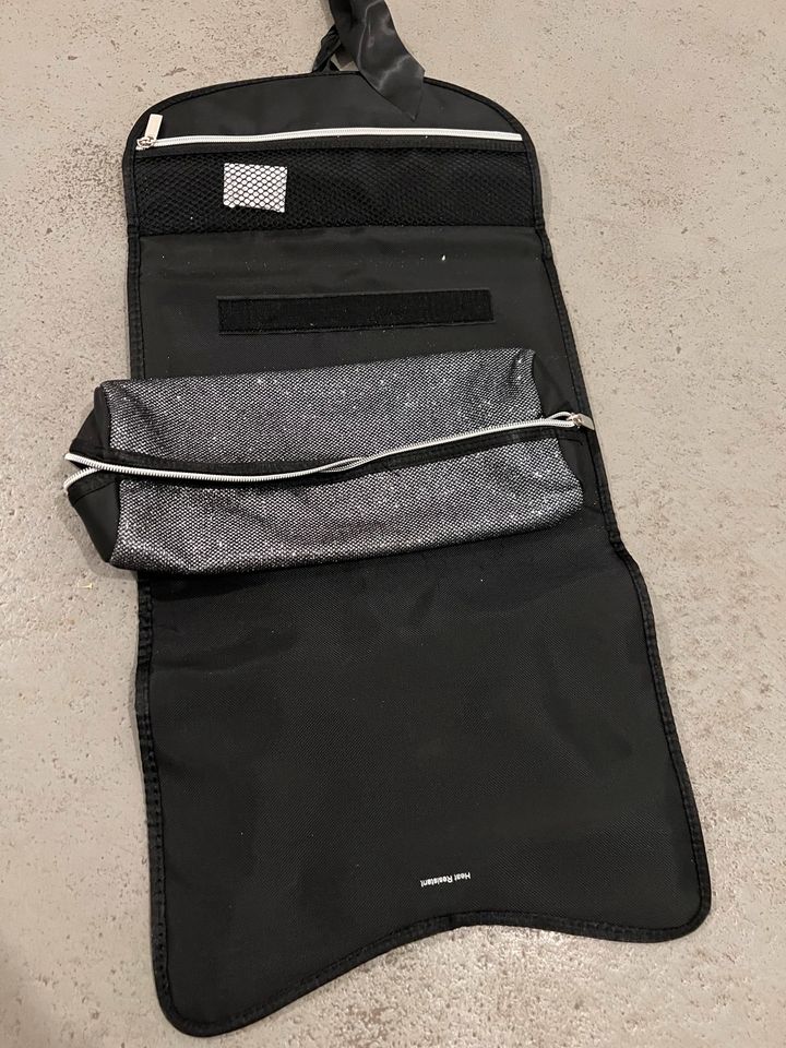 GHD Tasche für Glätteisen und Kosmetik in Wiesbaden