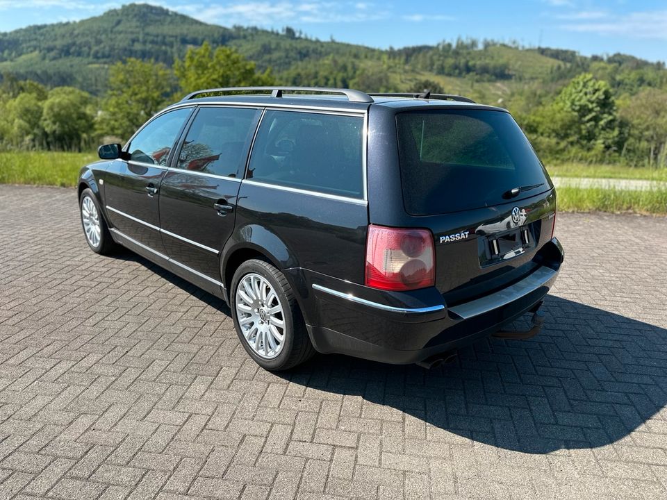 VW Passat 3BG 2,8 V6 4Motion/Recaro/Euro4/Klimaaut/TÜV/ in Bad Laasphe