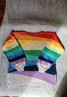 Pullover in Regenbogenfarben Handarbeit, rainbow Hessen - Grebenstein Vorschau