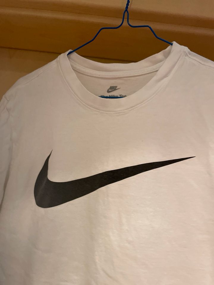 Nike Shirt.The Nike Tree.Gr.M.weiß.Herren in Zwenkau