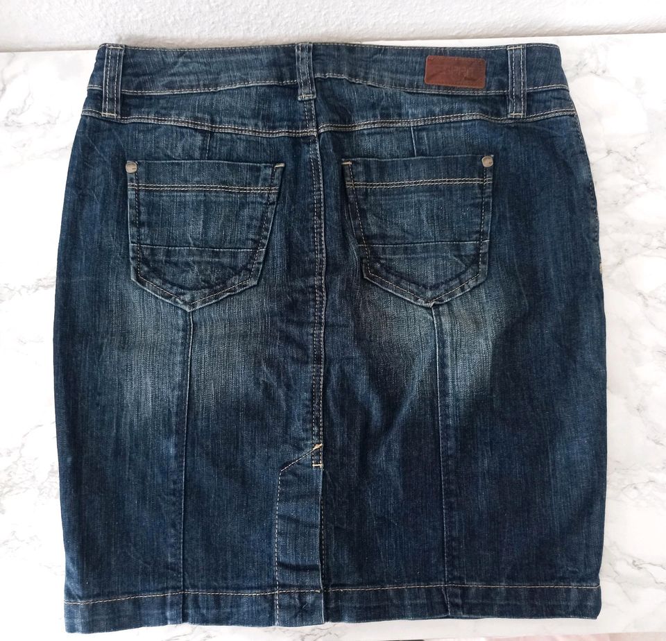 Esprit Denim Jeansrock Knopfleiste blau Gr. 38 M in Cuxhaven