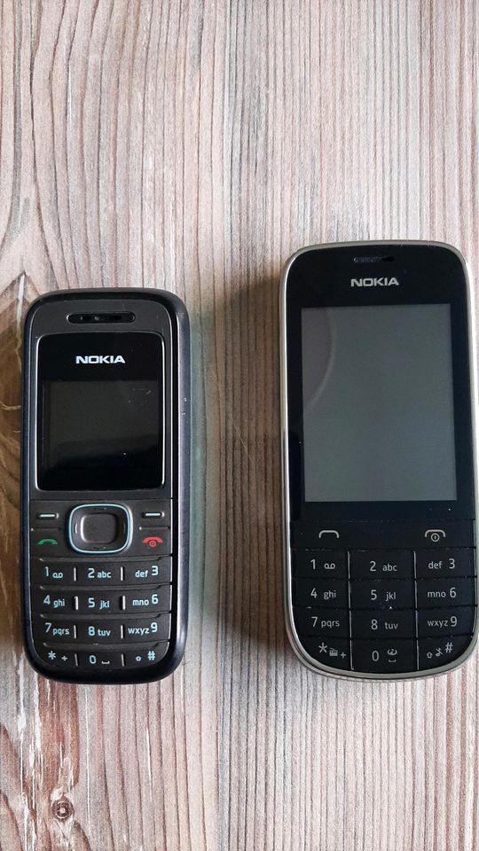 2 NOKIA Handys in Werdohl