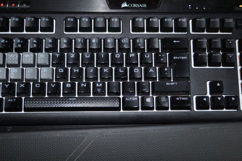 Gaming Tastatur CORSAIR STRAFE RGB MK.2 in Nachrodt-Wiblingwerde