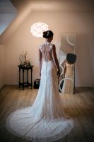 Romantisches Spitzen Brautkleid von Sincerity Bridal Bayern - Karlsfeld Vorschau