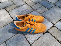Adidas Samoa Sneaker Turnschuhe Gr.42 Schnäppchen Nordrhein-Westfalen - Bergneustadt Vorschau