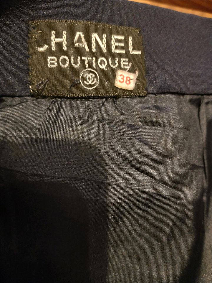 Chanel-Rock 3/4 Dunkel Blau Seide in Berlin