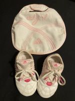 Baby Set von Adidas weiß rosa Schuhe Lätzchen Mädchen Gr 19 Nordrhein-Westfalen - Hilden Vorschau