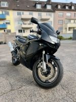 Suche Motorradstellplatz / Garage Essen - Essen-Ruhrhalbinsel Vorschau