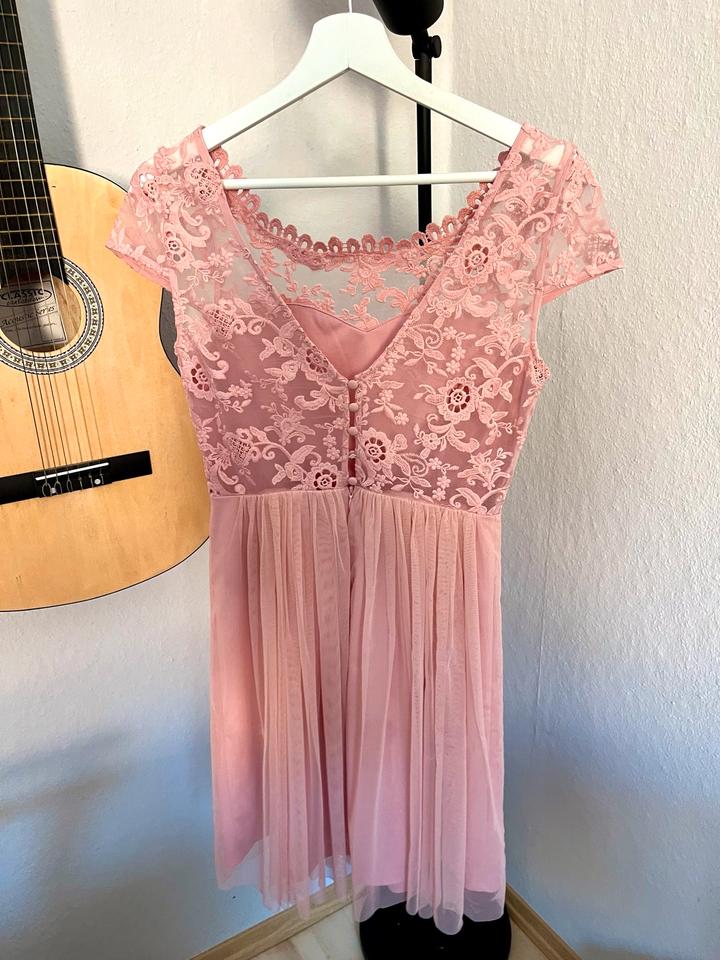 Schickes Kleid von Vila, Größe 34/36, rosa, Spitze in Neu Ulm