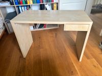 Kleiner IKEA Schreibtisch zu verschenken Nordrhein-Westfalen - Engelskirchen Vorschau