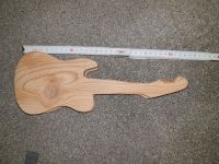 Gitarre Holz 33 cm Dick Türschild Lötschrift Schleswig-Holstein - Mönkeberg Vorschau