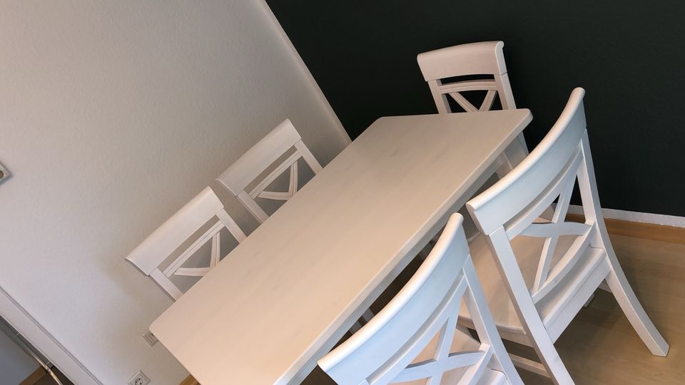 Tisch mit 6 Stühlen (Höffner) in Hannover
