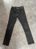 2 Jeans Hose skinny fit Größe 140 Junge Nordrhein-Westfalen - Borken Vorschau