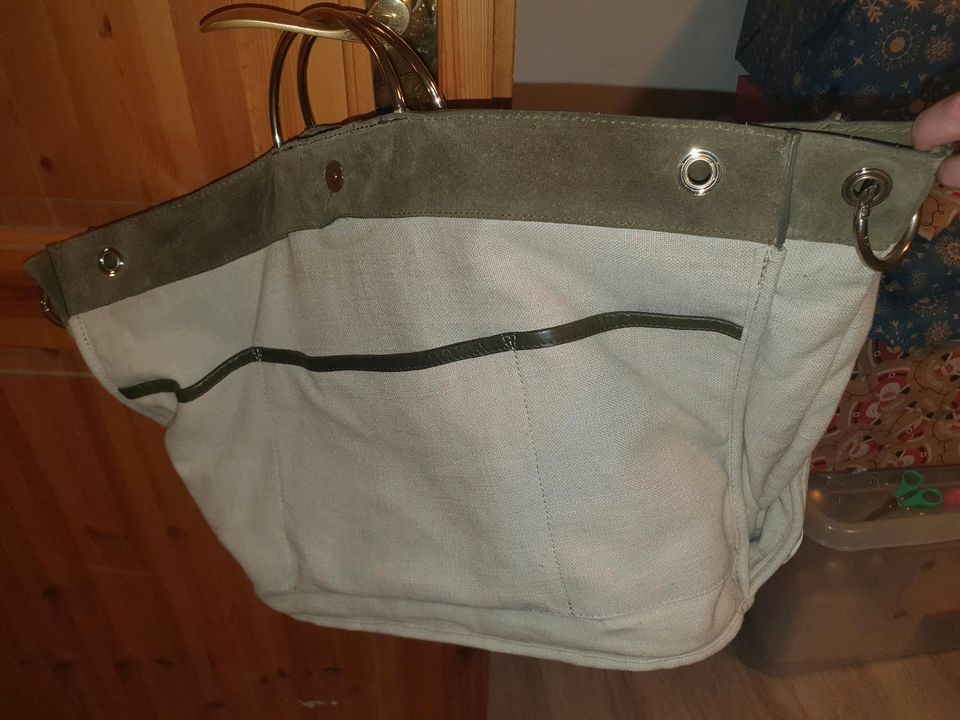 Tasche / Shopper Liebeskind Wildleder dunkelgrün Khaki in Oersberg