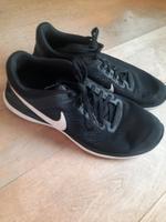 Nike Turnschuhe Gr. 40 Bayern - Aichach Vorschau