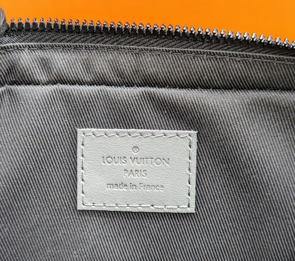 Louis Vuitton Duo Messenger Monogram Shadow Leder Grau Tasche in Kiel