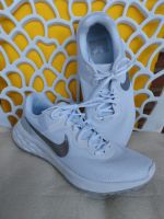 Nike Revolution 6 NN weiss silber 44 Nordrhein-Westfalen - Gronau (Westfalen) Vorschau