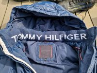 Tommy Hilfiger Winterjacke Größe 176 Bayern - Erding Vorschau