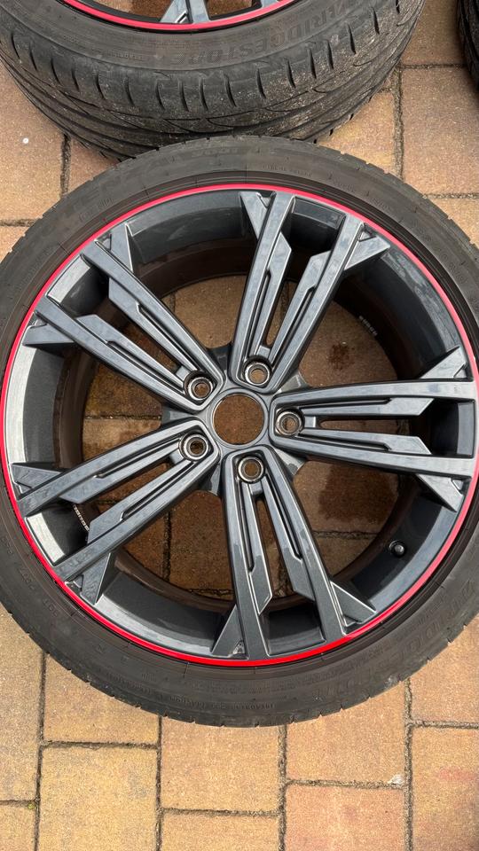 18“ 5 x 112 Räder Felgen VW Golf 7 GTI original mit Reifen in Lühmannsdorf