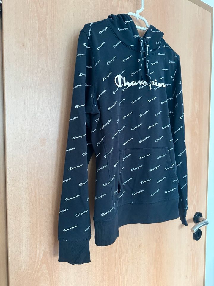 Champion Pullover in Meschede