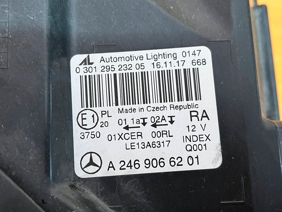 Mercedes-Benz B-Klasse W246, W242 LED Frontscheinwerfer Rechts in Bruckmühl