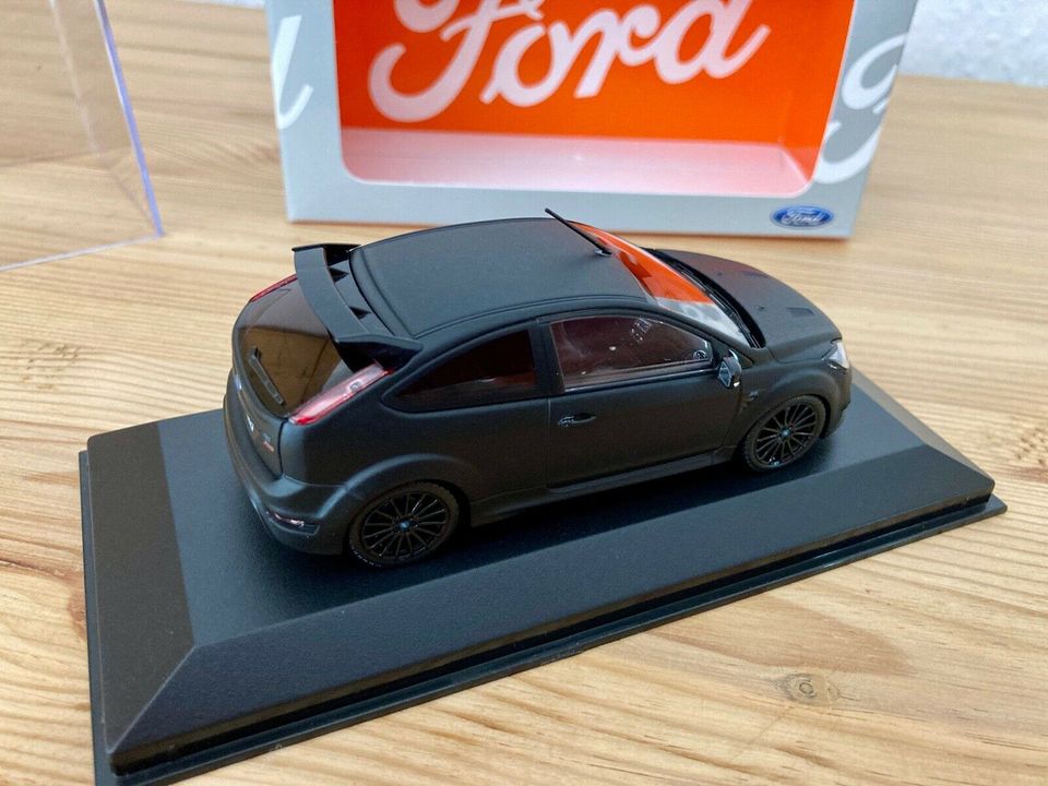 1:43 Ford Focus RS 500 mattschwarz Werbemodell Minichamps NEU in Neuler