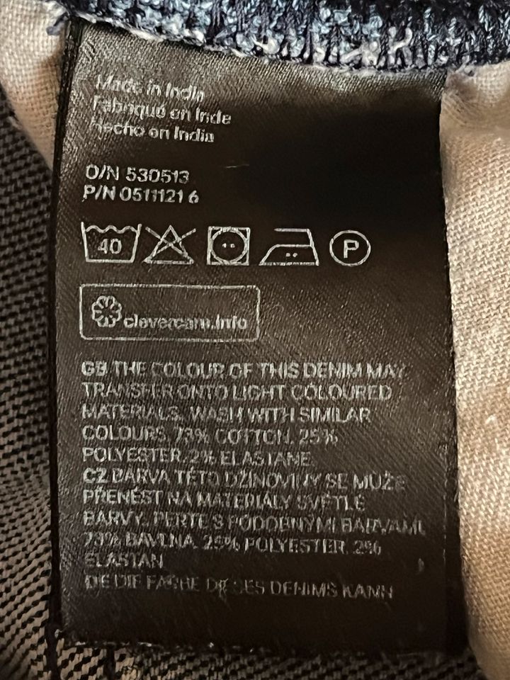 Blaue Jeans, Jogger, Joggjeans von H&M, Gr. 134 in Frankfurt am Main