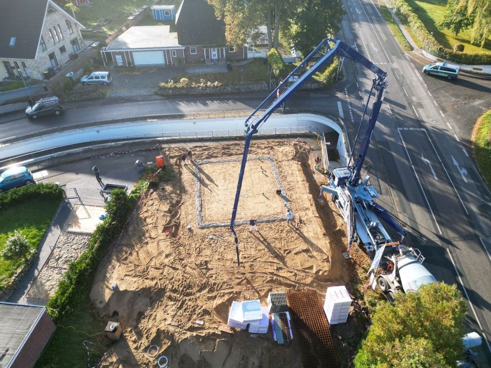 Maurer Beton- &Stahlbauarbeiten Putzarbeiten Altbausanierung WDVS in Böklund