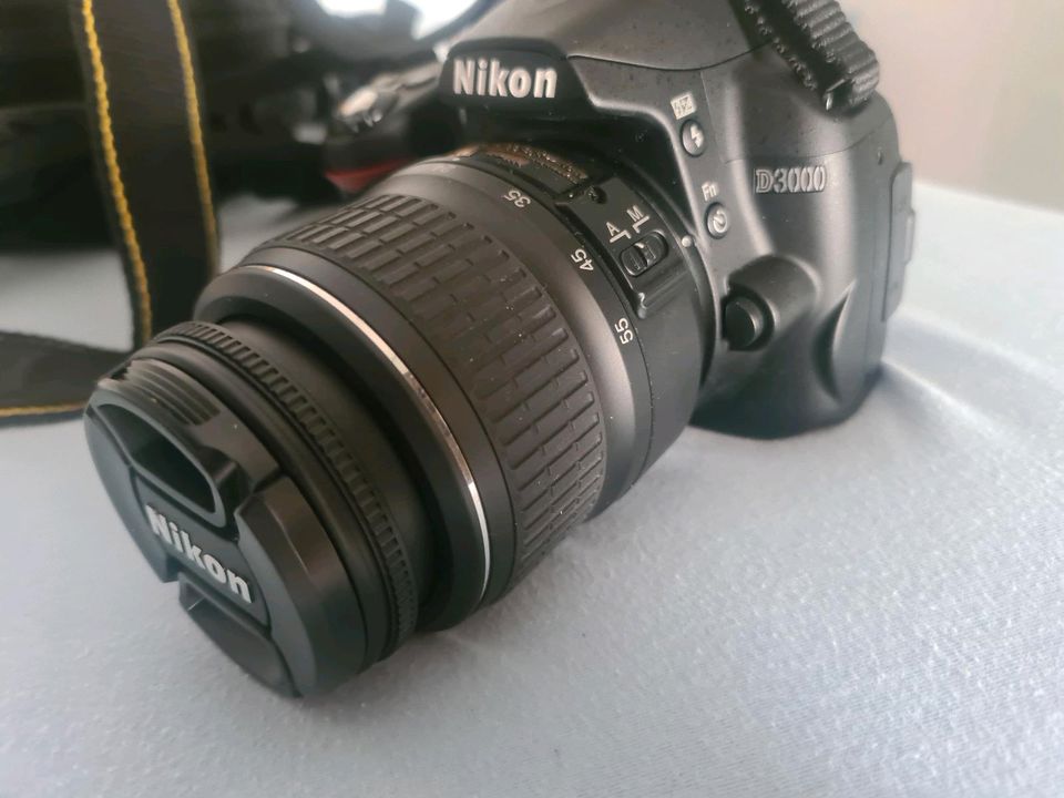 Spiegelreflexkamera Nikon D3000 in Deggendorf