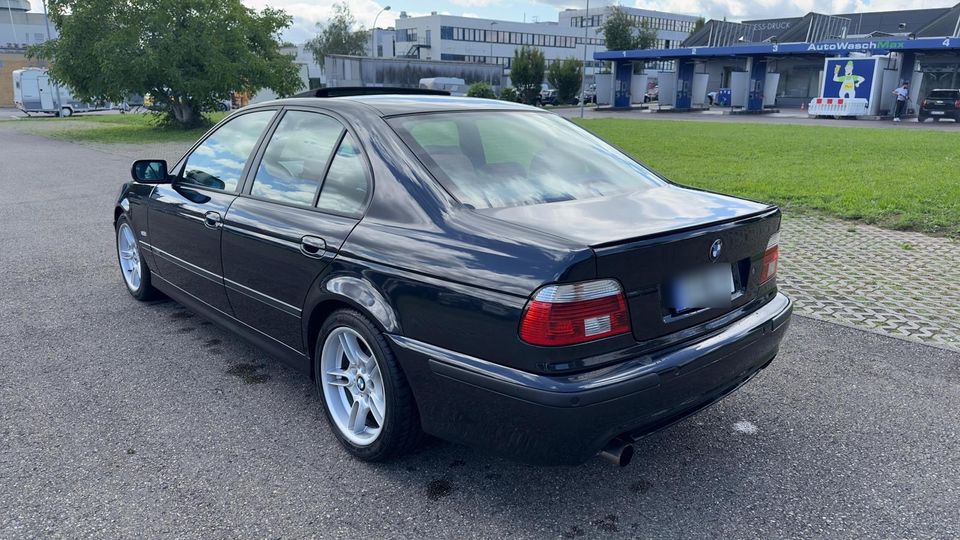 BMW E39 520i Individual M ab werk | Zimtleder | kein 525i 530i in Stuttgart