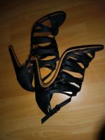 Schicke High Heels von Zara in schwarz Gr. 36/37 Hessen - Ahnatal Vorschau