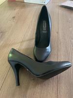 Pumps, Leder, High Heels, schwarz, 38 Niedersachsen - Wolfsburg Vorschau