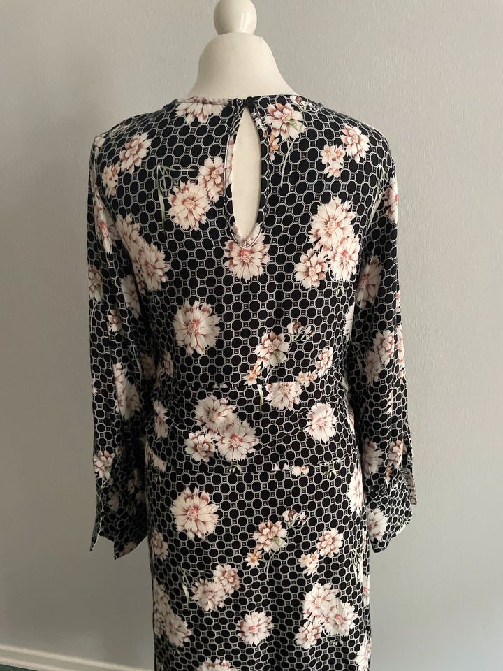 langes Kleid von Amisu floral Größe S schwarz in Rostock