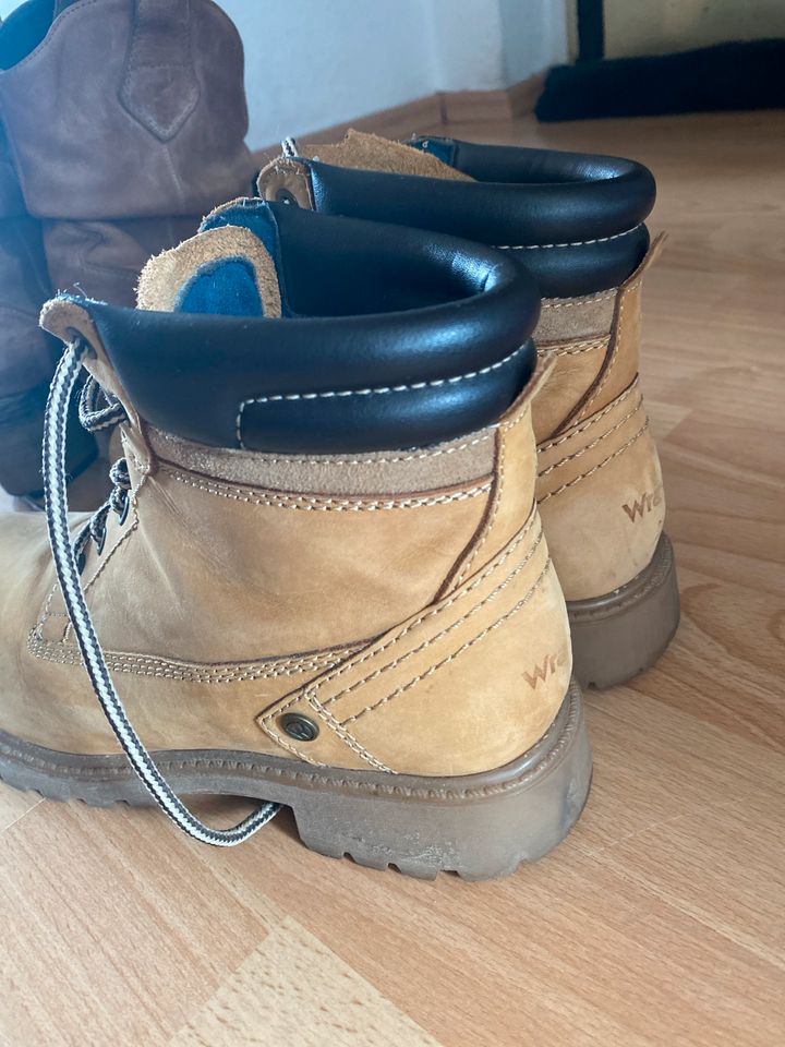 2x Stiefel Gr.39 Braun/beige Damen Wrangler in Bad Homburg