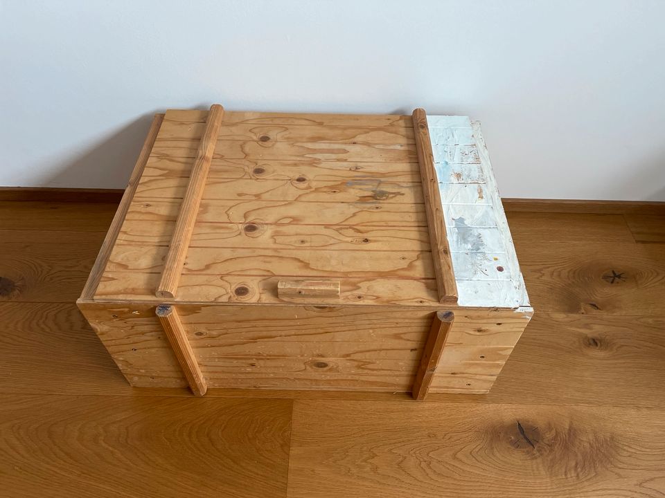 Große Holzkiste Kiste aus Holz ca. 73 x 52 x 32 cm in Zirndorf