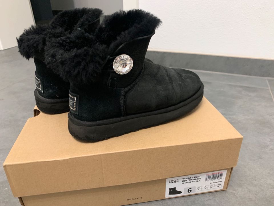 UGG MINI BAILEY BUTTON BLING - Stiefelette schwarz 37, Strass in Roth