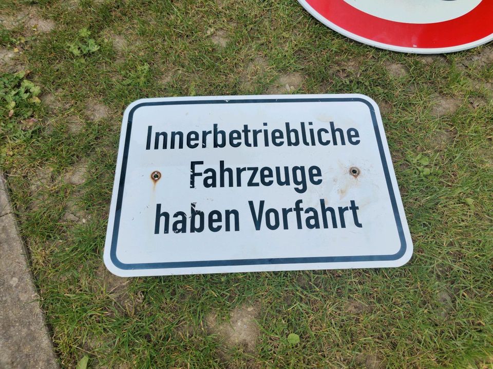 Schild für Fahrzeuge in Aindling