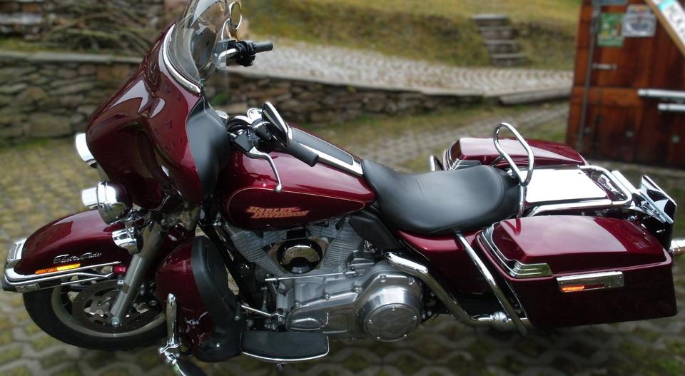 Verkaufe Harley Davidson Electra Glide Standard (FLHT) Bj: 2008 in Witzschdorf