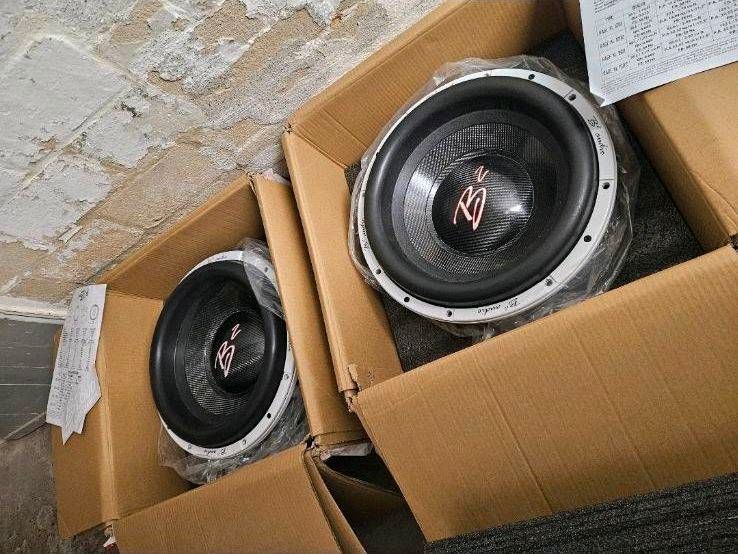 B2 Audio Rage XL Subwoofer Carbon Carhifi Siebdruck Basskiste in Halberstadt