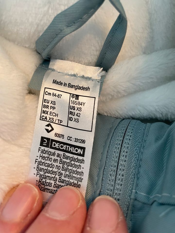 Decathlon Quechua Damen Winterjacke XS in Bonn