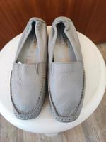 Neuwertige Vitaform Slipper Gr.36 grau Berlin - Tempelhof Vorschau