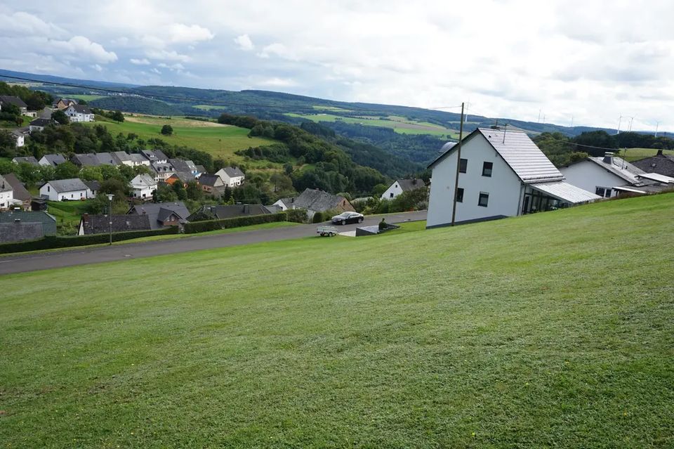 Grundstück, traumhaftes großzügiges Baugrundstück mit Ausblick in Horath