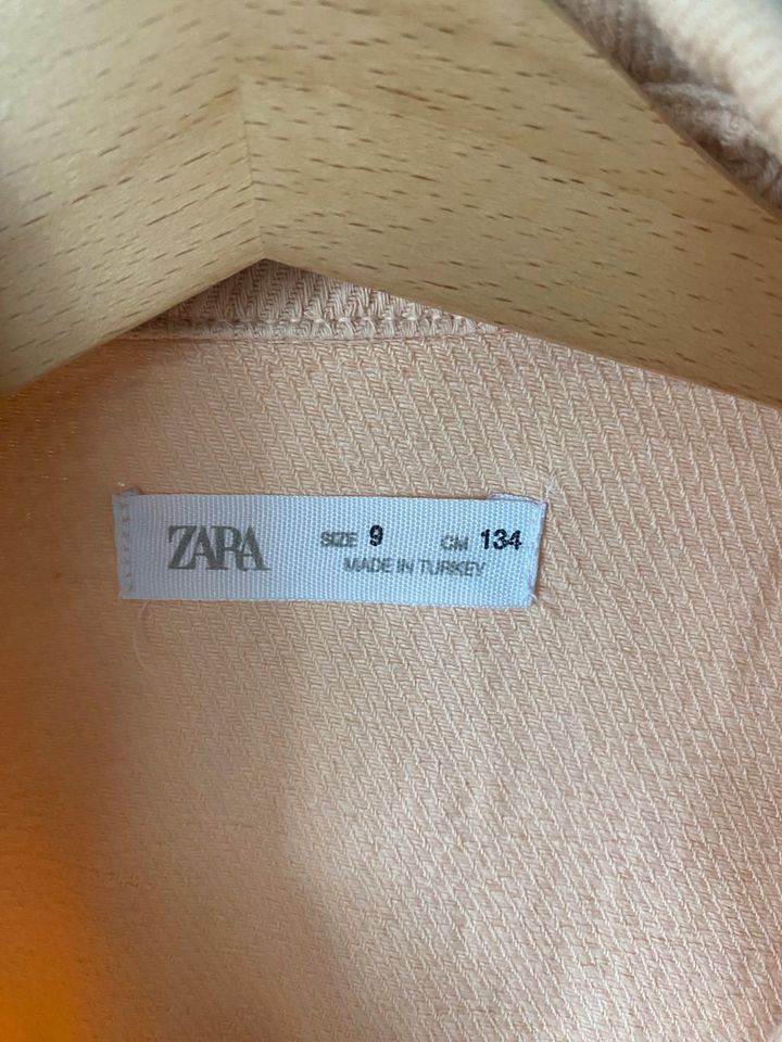Hemd Zara 134 apricot Mädchen in Güstrow