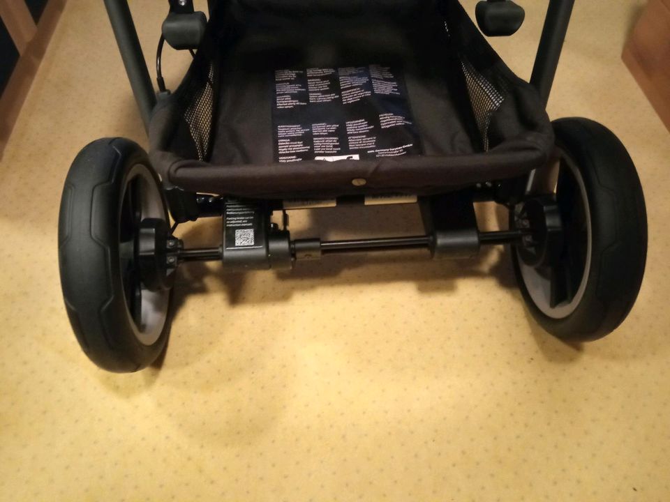 Teutonia Kinderwagen in Karbach Unterfr.