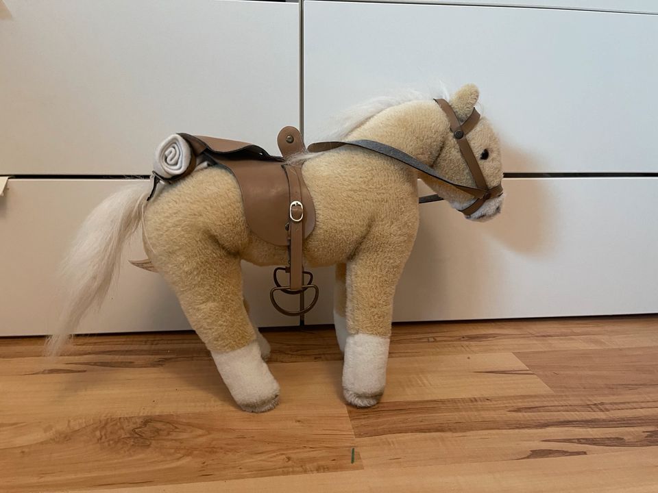 Götz Pferd für Stehpuppen Haflinger Fritz in Hamburg