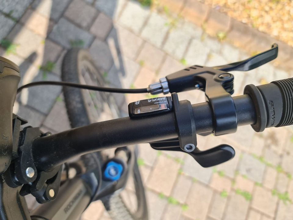 Neuwertiges Mountainbike 27,5 Zoll 24 Gänge in Nettersheim