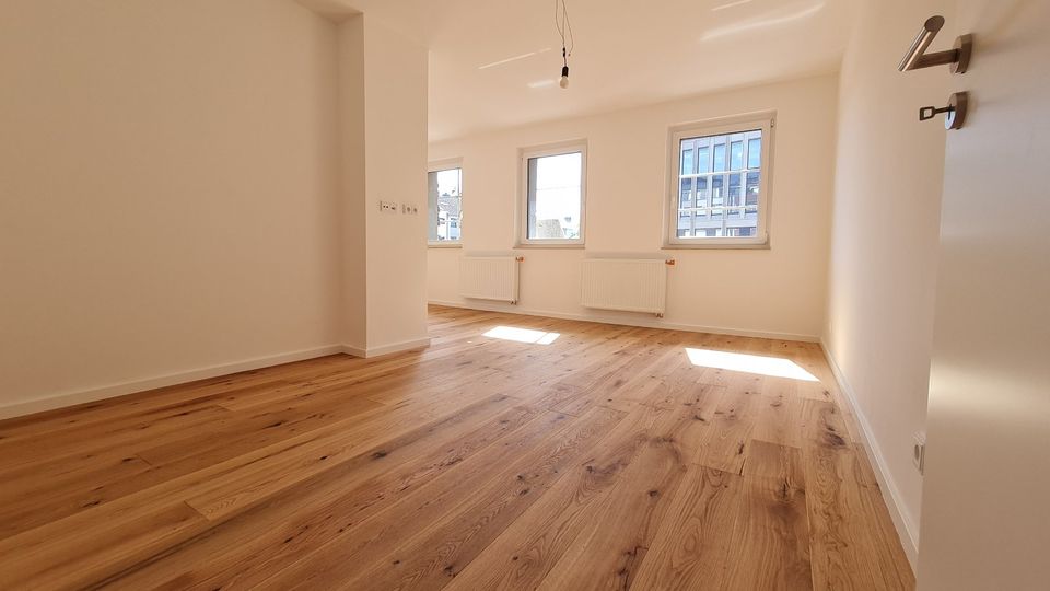 Mitten in Köln - Modernisierte 4 - Zimmer Wohnung - WE 2 in Köln