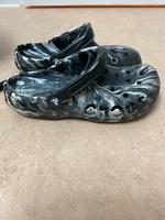 Crocs schwarz und weiße Farbe Berlin - Spandau Vorschau